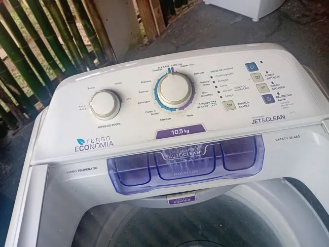 Lavadora Eletrolux 10 quilos leia o anúncio