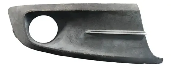 Moldura Milha Direito 5z0853666e Vw Crossfox 2010 A 2014 Preto Direito