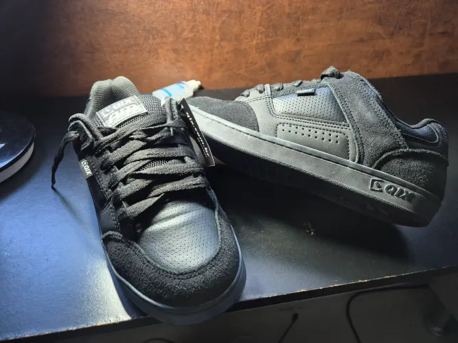 Tenis qix em perfeito estado