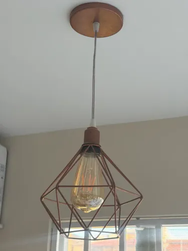 Pendente luminária com lâmpada filamento