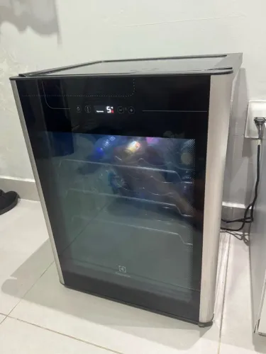 Adega Electrolux