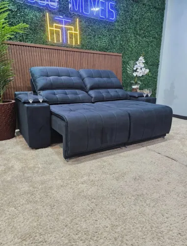 SOFÁ COM PORTA COPOS DUPLO E USB