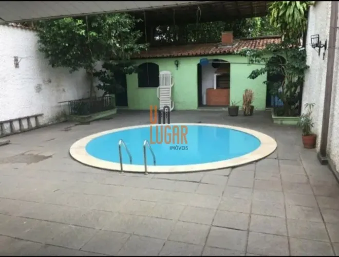Casa à Venda Com 3 Suítes e Piscina no Marco, Belém-PA