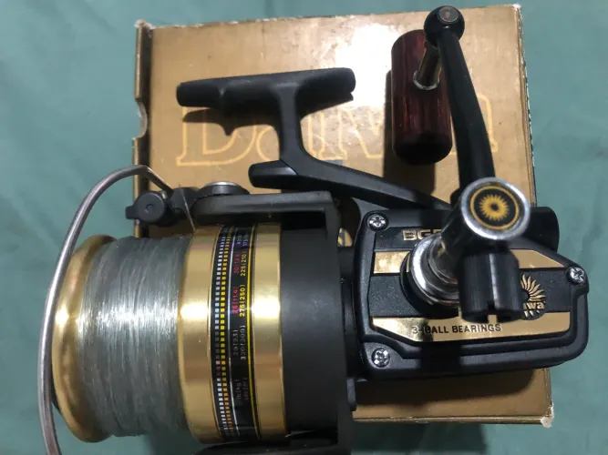 Molinete Bg90 Daiwa Black Gold series ano 2004