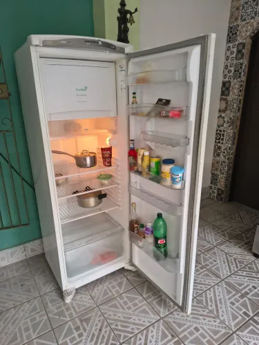 Geladeira Consul facilite Frost Free