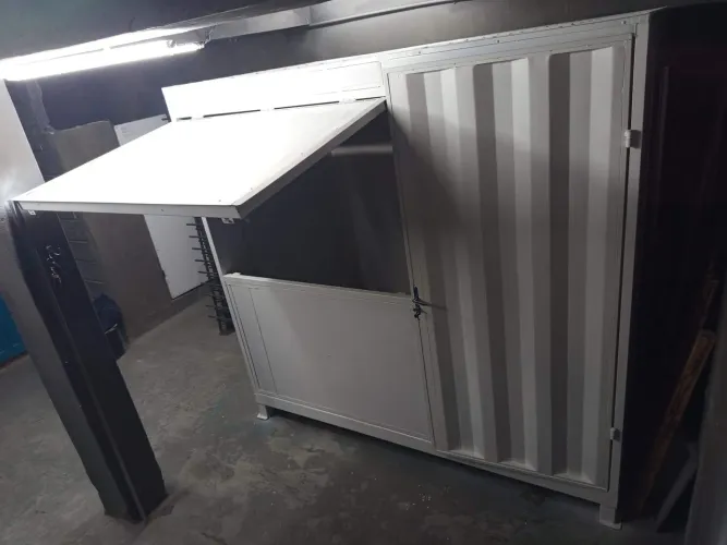 Trailer / container