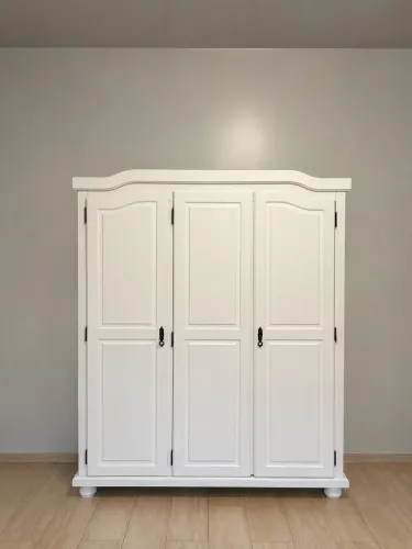 Guarda-Roupa 3 Portas Branco em Ótimo Estado