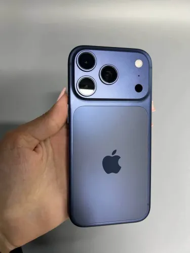 iPhone 17