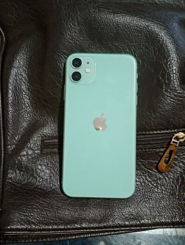 iPhone 11 verde água