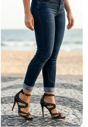 Sandalia marca Schutz tamanho 39