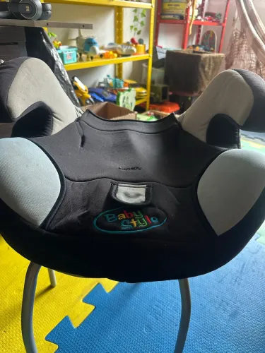 Assento pra carro infantil