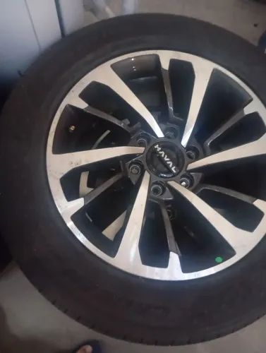 Rodas e pneus da H9 novos, nunca usados.