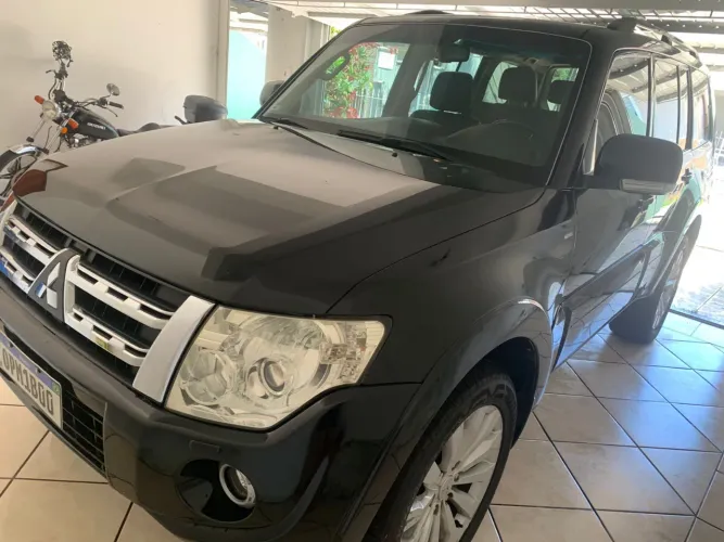 Mitsubishi Pajero HPE Full 3.2 4X4 T.i.dies. 5P AUT 2013