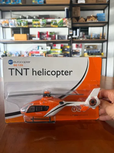 Miniatura de Helicóptero Airbus EC135 TNT 1/50