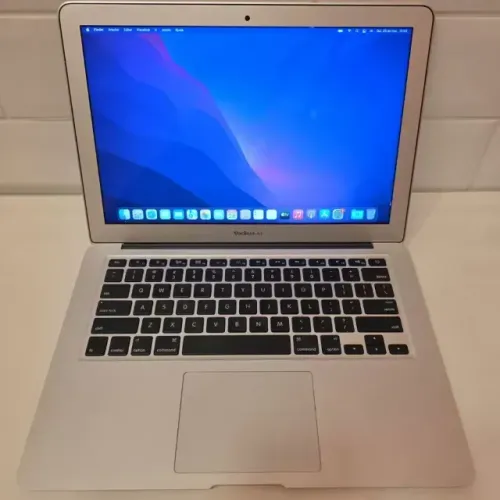 MacBook Air 2017 i5 - 8Gb Ram - SSD - A1466