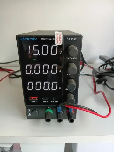 Fonte de bancada 30v.