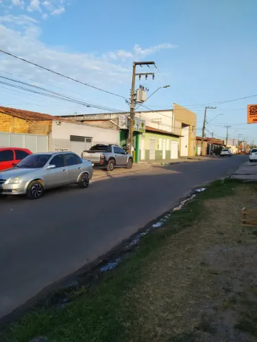 Aluga terreno com escritório