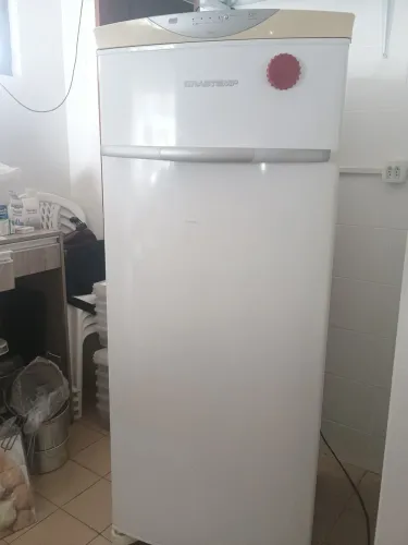 Freezer frostfree Brastemp vertical 239 lt