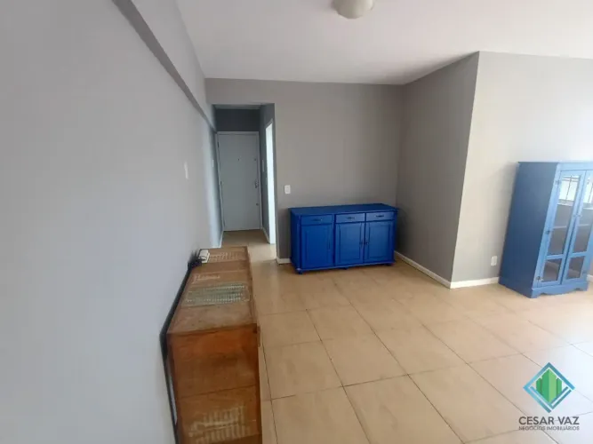 Apartamento em excelente localização no bairro Capoeiras.