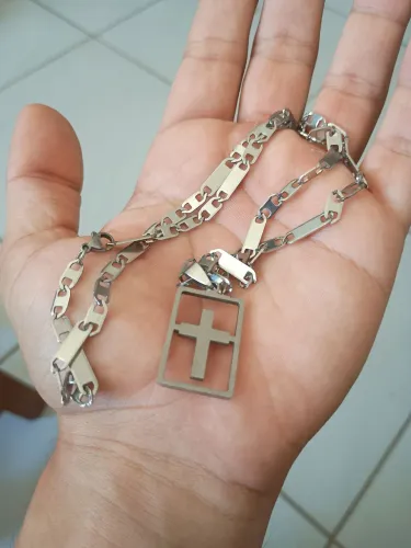 Corrente de Aço com pingente Cruz