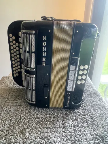 Lindo Acordeon de botões 
