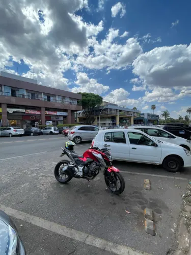 Ágio de cb 300F só troco por ágio de carro ( falta pouca coisa para quitar a moto )