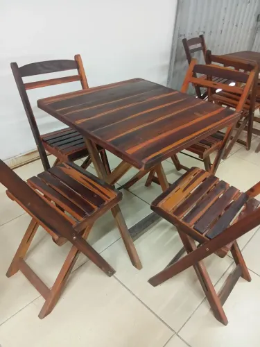 Jogos de mesa e cadeira