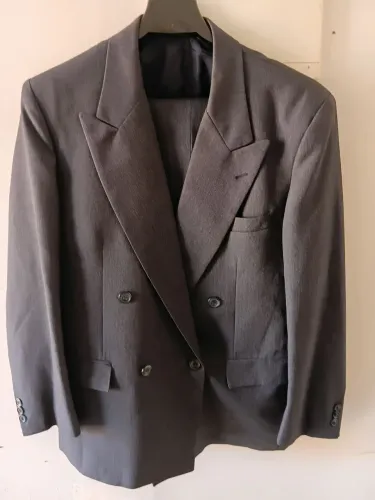 Conjunto de terno e calça, marca GARBO