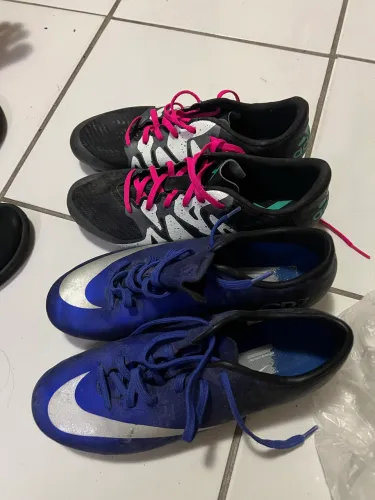 Chuteira Nike/Adidas