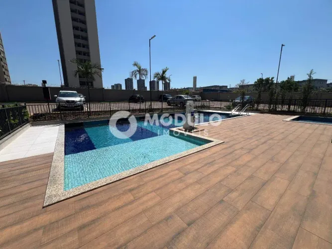 Apartamento disponível para locação no bairro Shopping Park.