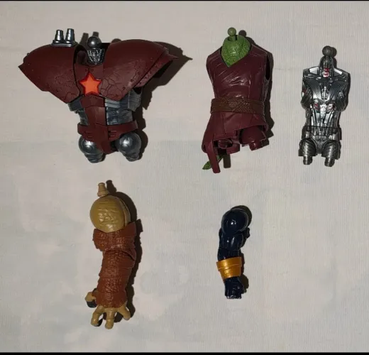 Peças Marvel Legends Build-A-Figure (BAF)