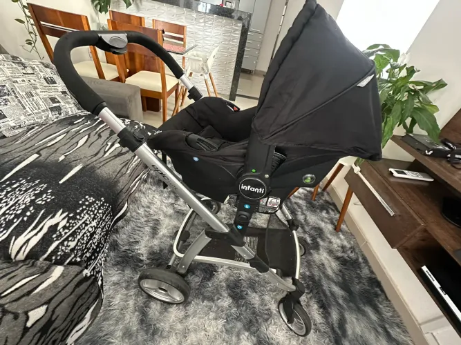 Carrinho bebê EPIC LITE TRIO ÔNIX 