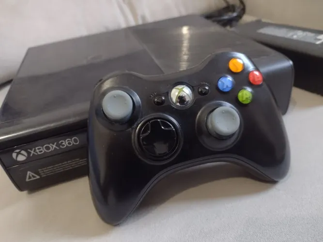 Xbox 360 +50 jogos + higienizado e pasta térmica nova