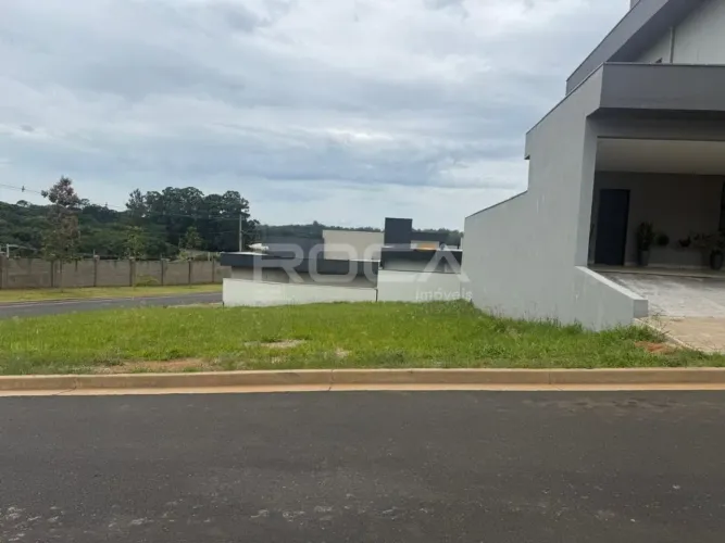 Terreno Padrão à Venda no Condomínio Village São Carlos IV - Oportunidade Imperdível!