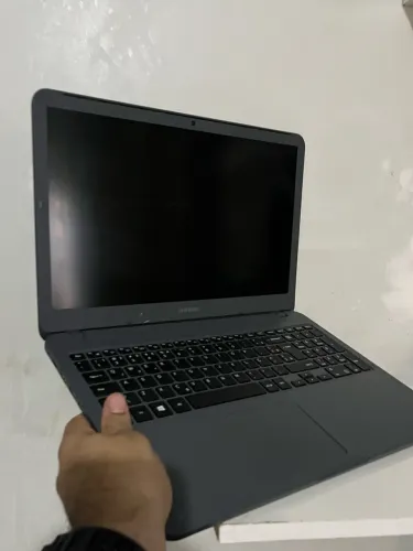 Notebook samsung i3 sétima geração, 4gb de ram bateria boa