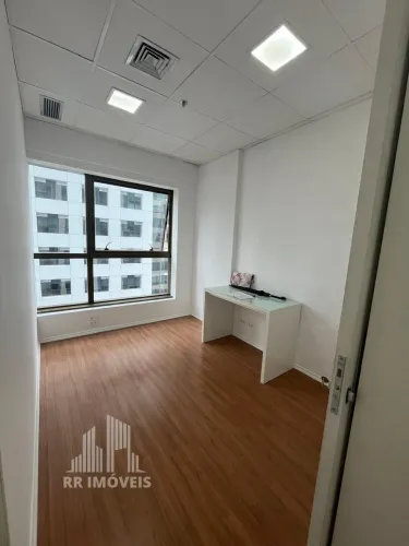 RRCOD9881 Apartamento 32m² CONDOMÍNIO NEW WORKER TOWER - OPORTUNIDADE - 1 Sala 1 Vaga - Sa