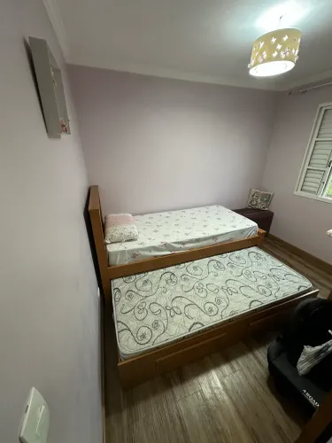 Vendo Cama de Solteiro Nova