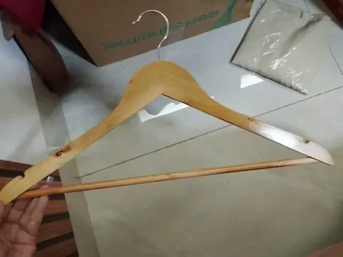Kit com 100 Cabides de Madeira Luxo para Loja | Apenas R$ 5 cada
