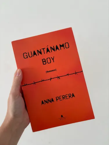 Livro Guantánamo Boy - Anna Perera
