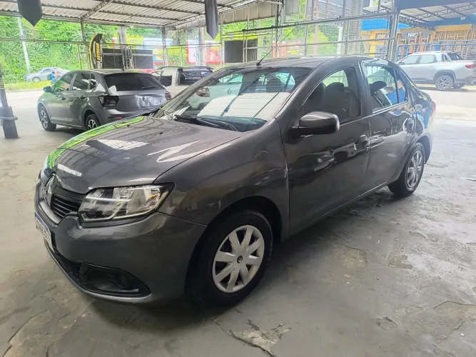 Já financiado. Logan 1.0 2018