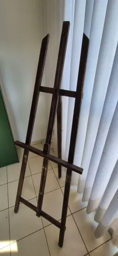 Kit de pintura (Cavalete, pinceis, quadros e tintas)
