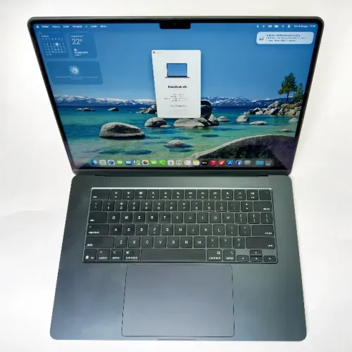 MacBook Air 15" M4, bateria 99%