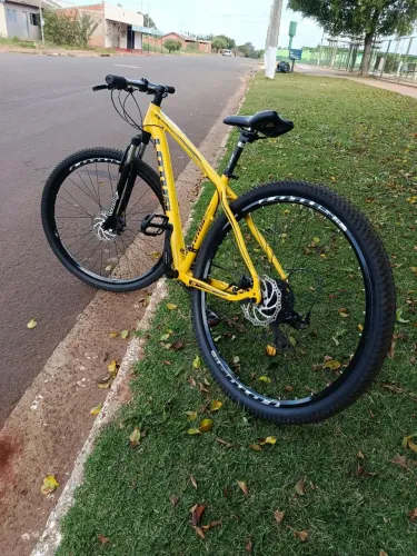 Bicicleta Lotus número 17, aro 29, absolutamente impecável.