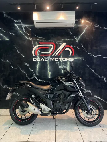 FZ15 - 2024 - 39.000km - 2 PNEUS NOVOS - REVISADA E COM GARANTIA TOTAL!
