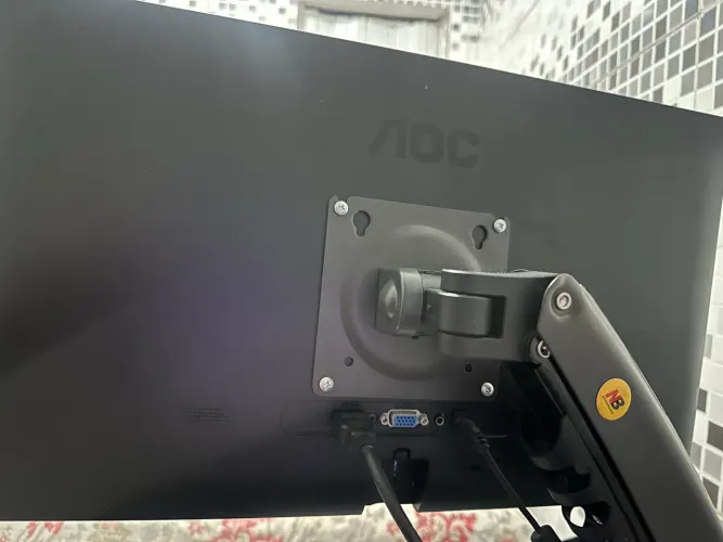 Monitor AOC 24 