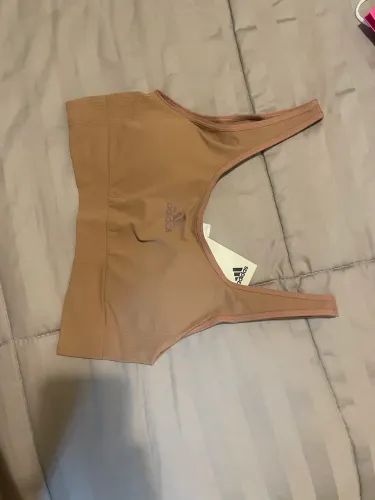 Top ADIDAS M com bojo c/ etiqueta