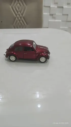 Miniatura Fusca vinho clássico metal colecionador