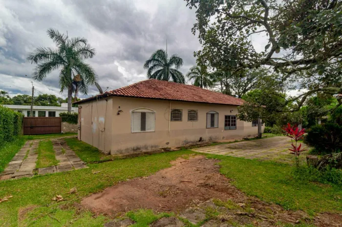 Excelente Oportunidade no SMLN: Conforto, Espaço e Vista Livre!