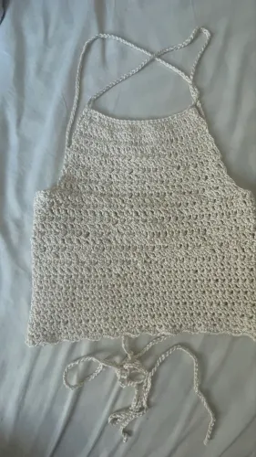 Top de crochê fios dourados veste M e P