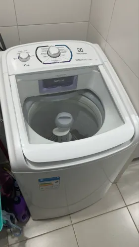 Máquina de Lavar Electrolux Essential Care 11kg LES11 127V - Excelente Estado